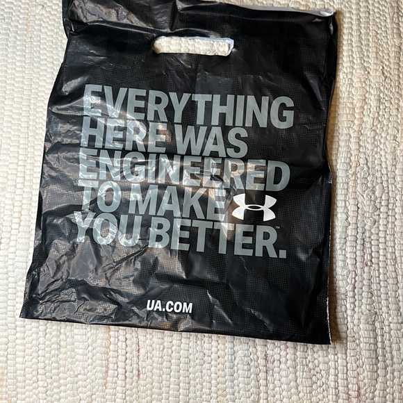 Youth Under Amour Girls Loose Fit Shorts Green Camo  L NWT - Picture 7 of 7